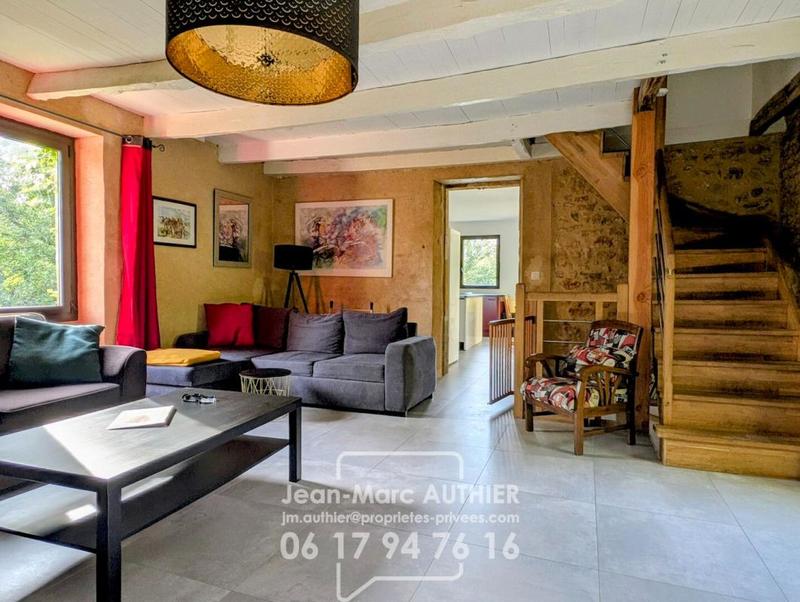 Maison - 212 m² - 8 pièces