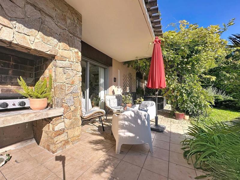 Maison d'architecte - 255 m² - 6 pièces