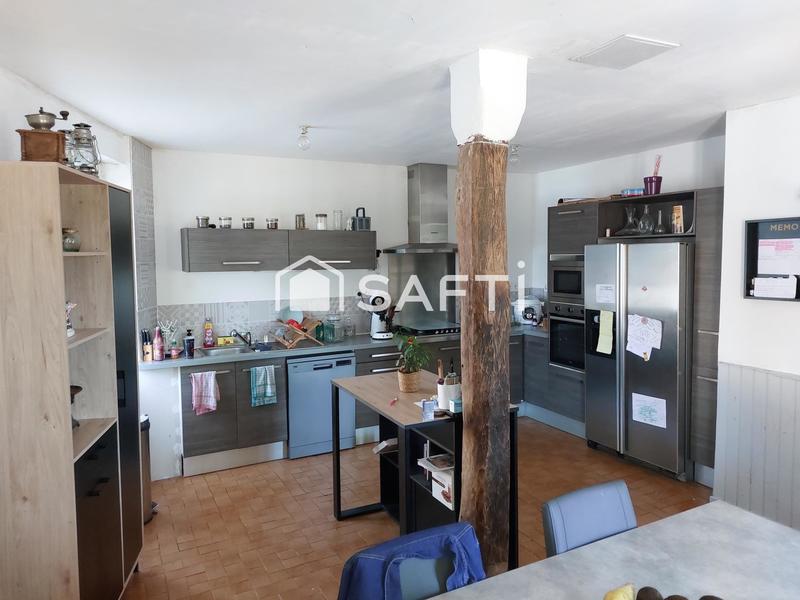 Maison - 290 m² - 10 pièces