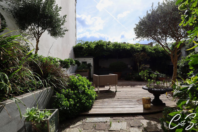 Maison - 141 m² - 6 pièces