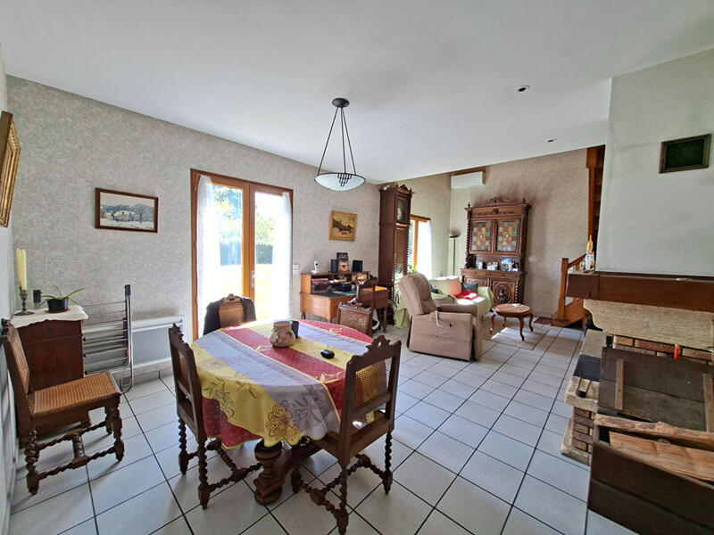 Maison - 131 m² - 6 pièces