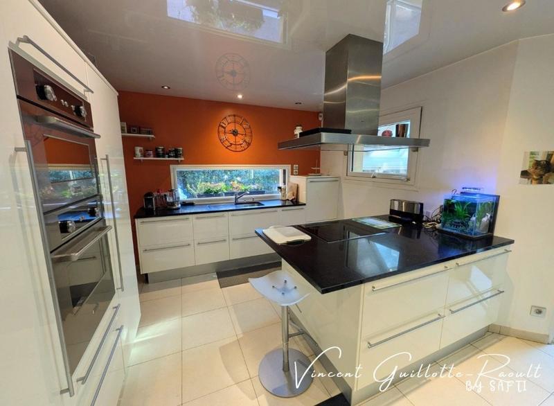 Maison - 195 m² - 6 pièces