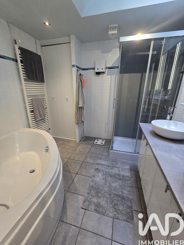 Maison - 358 m² - 10 pièces