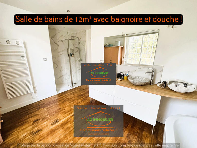 Maison - 195 m² - 9 pièces