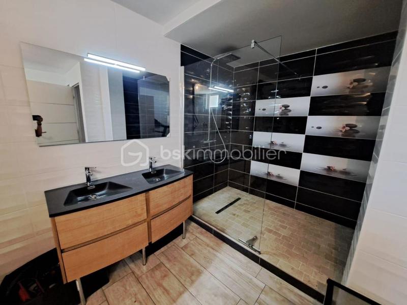 Loft - 188 m² - 6 pièces