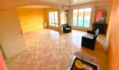 Appartement - 84 m² - 3 pièces