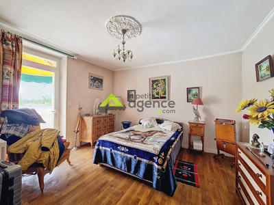 Propriété - 391 m² - 5 pièces