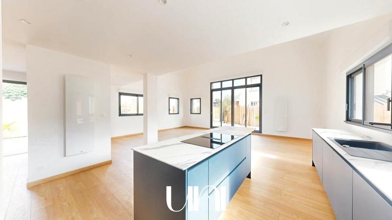 Maison - 146 m² - 4 pièces