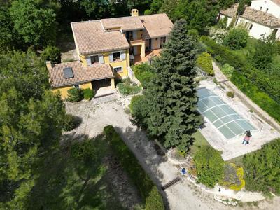 Villa - 147 m² - 6 pièces