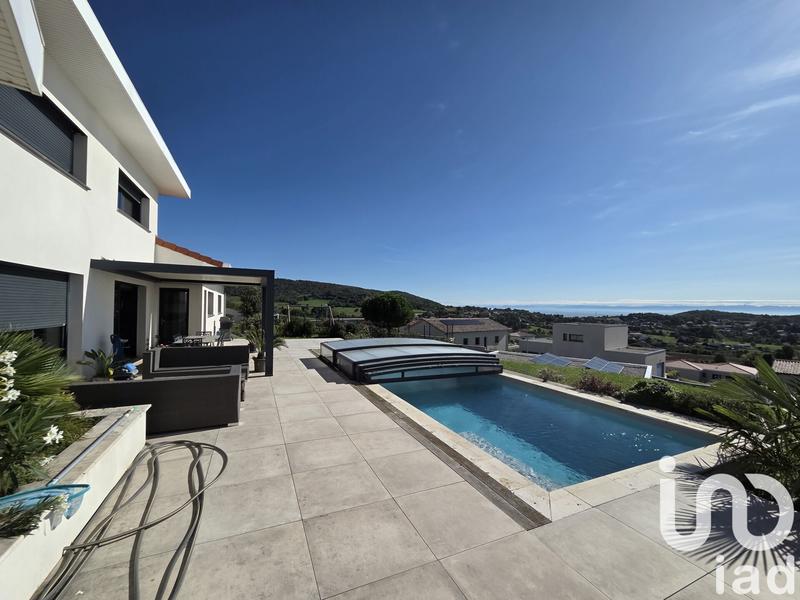 Maison - 148 m² - 5 pièces