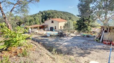 Maison - 180 m² - 7 pièces