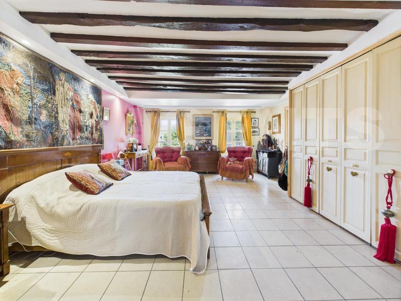 Appartement - 180 m² - 6 pièces