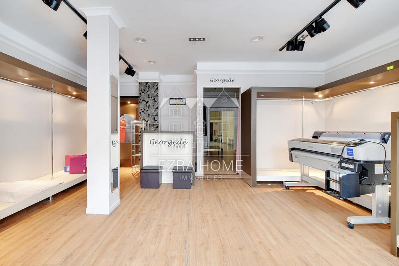 Local commercial - 200 m²