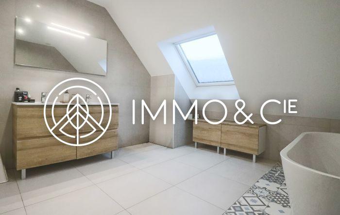 Maison - 260 m² - 6 pièces