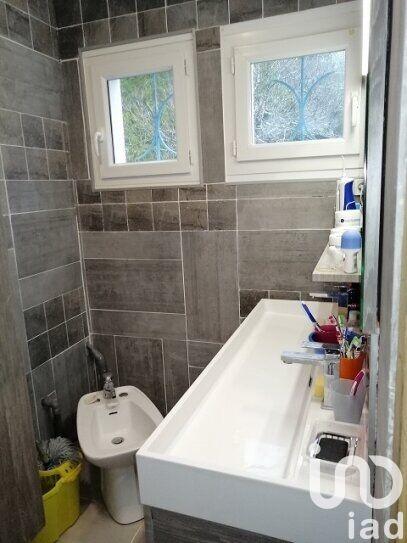 Maison - 84 m² - 6 pièces