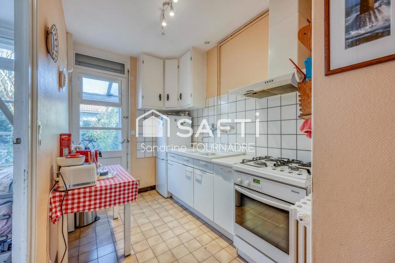 Maison - 92 m² - 5 pièces