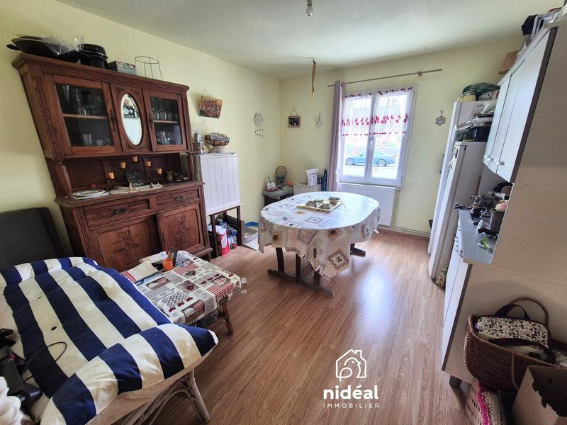 Maison - 228 m² - 9 pièces