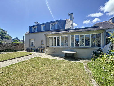 Maison - 110 m² - 8 pièces