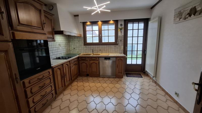 Maison - 96 m² - 5 pièces