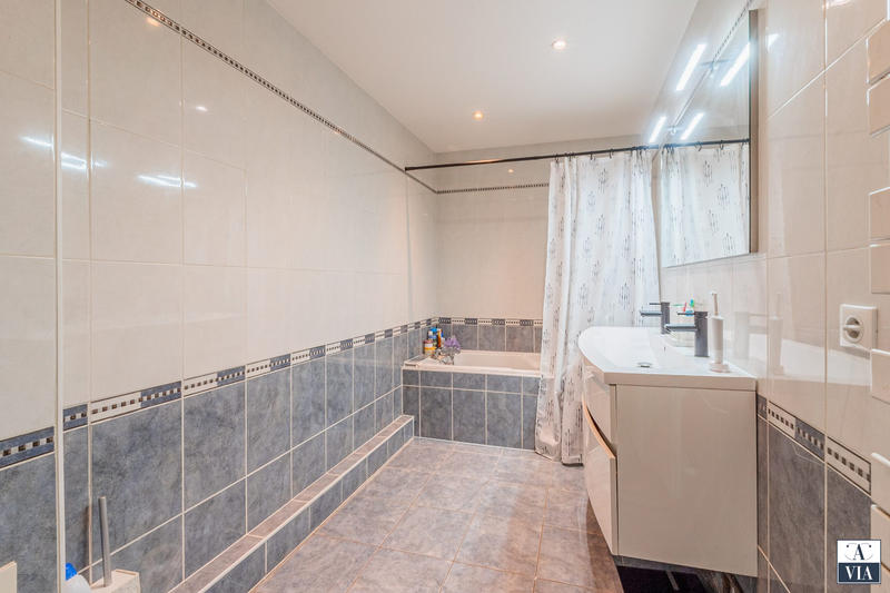 Appartement - 76 m² - 4 pièces