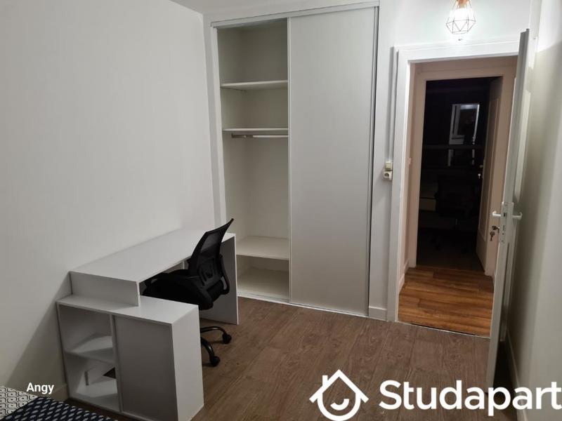 Chambre - 10 m² - 1 pièce