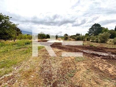 Terrain constructible - 725 m²