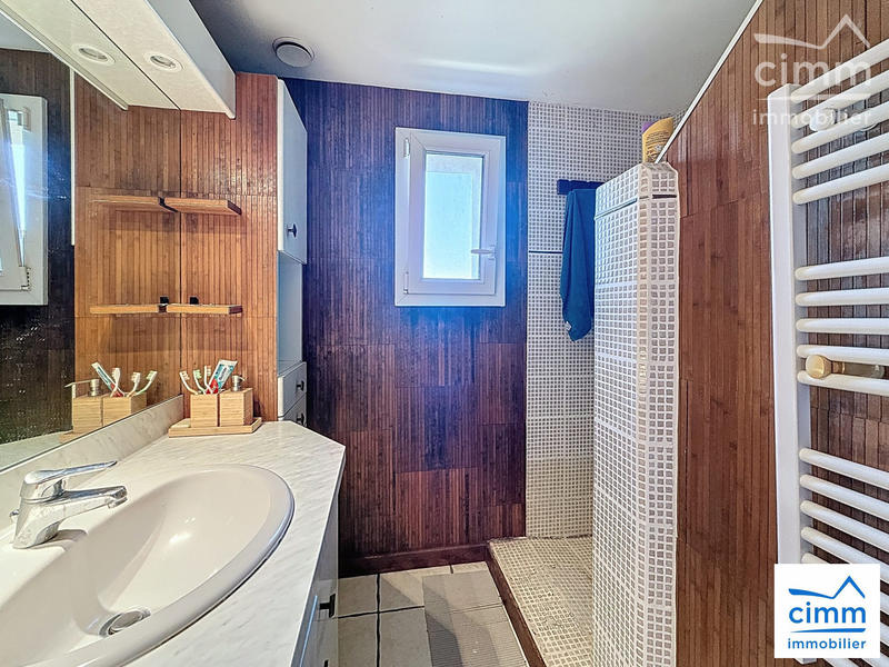 Maison traditionnelle - 112 m² - 6 pièces