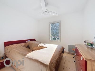 Maison - 96 m² - 5 pièces