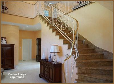 Maison - 300 m² - 7 pièces