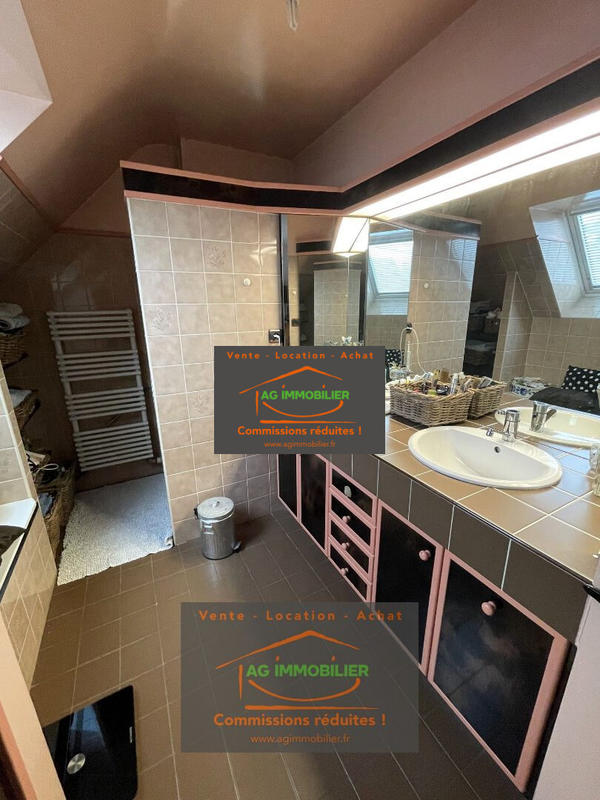 Maison - 172 m² - 8 pièces