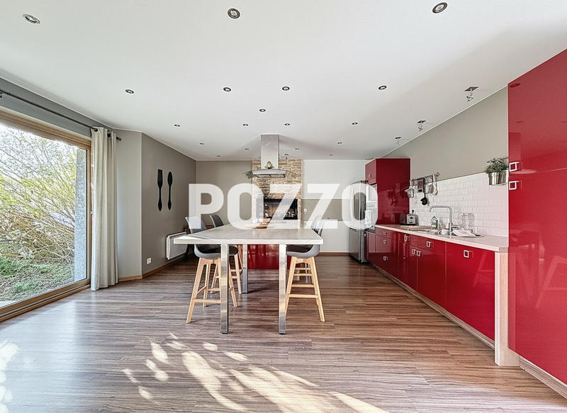 Maison - 168 m² - 7 pièces