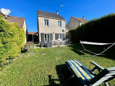 Maison - 92 m² - 5 pièces