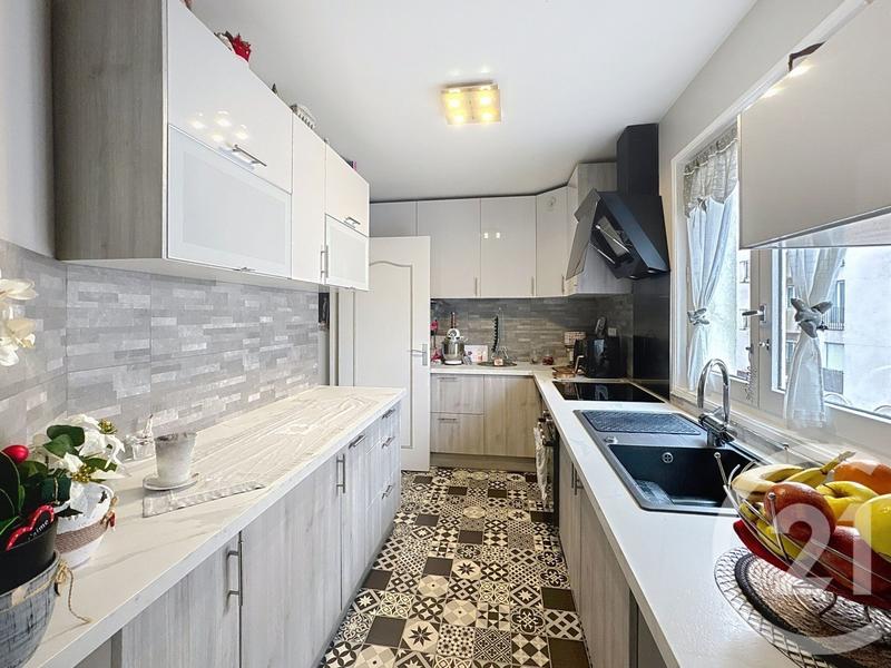 Appartement - 72 m² - 3 pièces