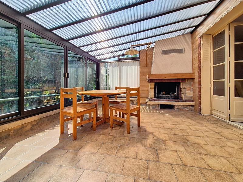 Maison de ville - 180 m² - 9 pièces