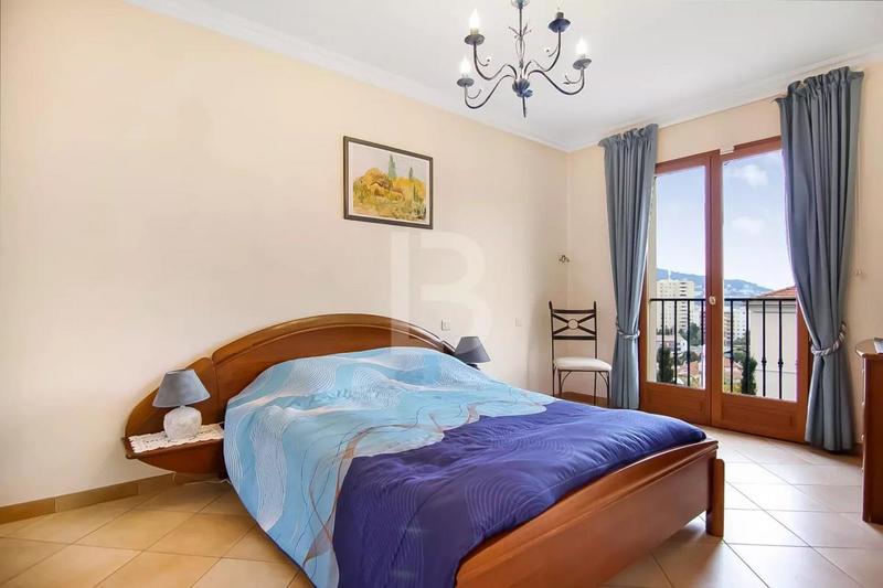 Villa - 116 m² - 6 pièces