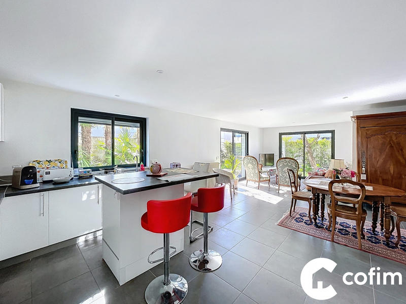 Appartement - 92 m² - 4 pièces