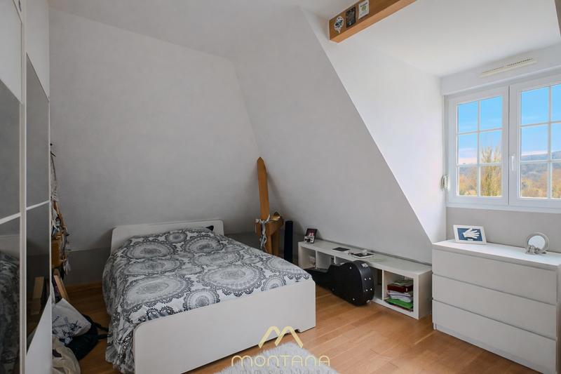 Maison - 226 m² - 7 pièces