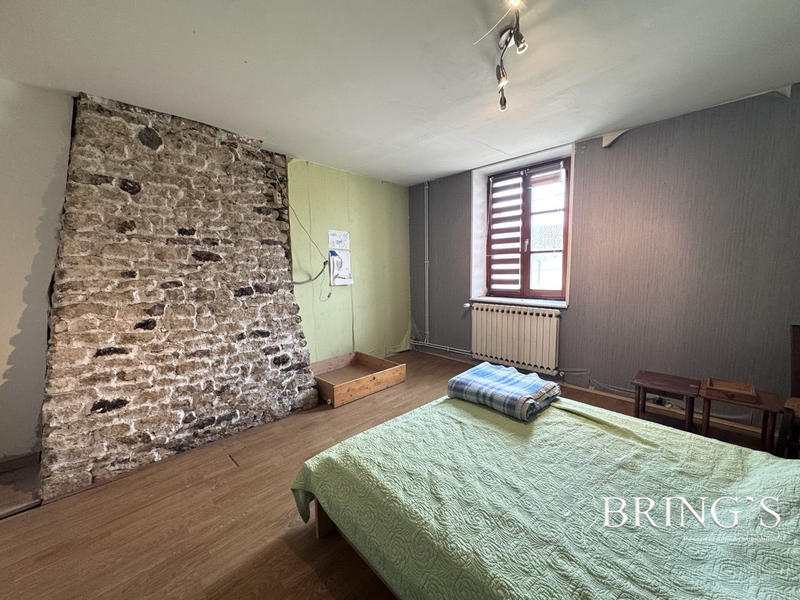 Maison - 204 m² - 6 pièces