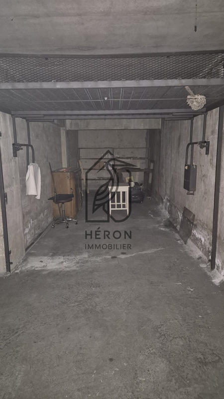 Parking / Garage - 16 m²