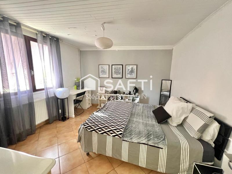 Maison - 128 m² - 8 pièces