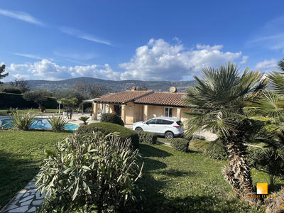 Maison - 177 m² - 5 pièces