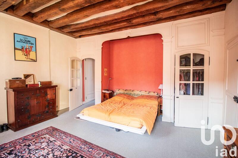 Maison - 285 m² - 9 pièces