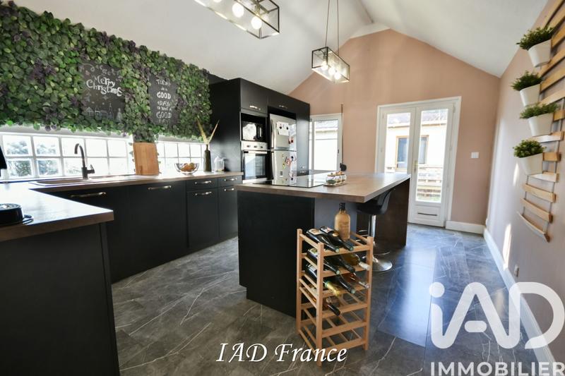 Maison - 94 m² - 4 pièces