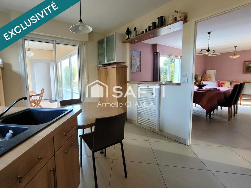 Maison - 212 m² - 8 pièces