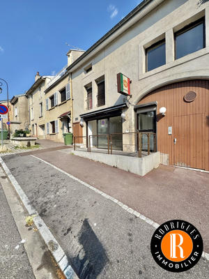 Local commercial - 121 m² - 3 pièces