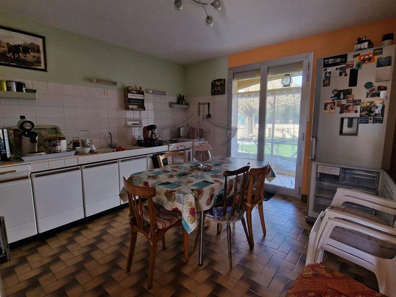 Maison - 240 m² - 9 pièces