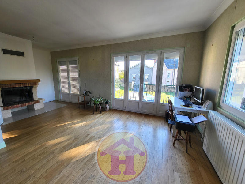 Maison - 99 m² - 5 pièces