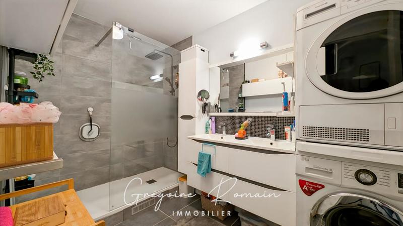 Appartement - 90 m² - 4 pièces