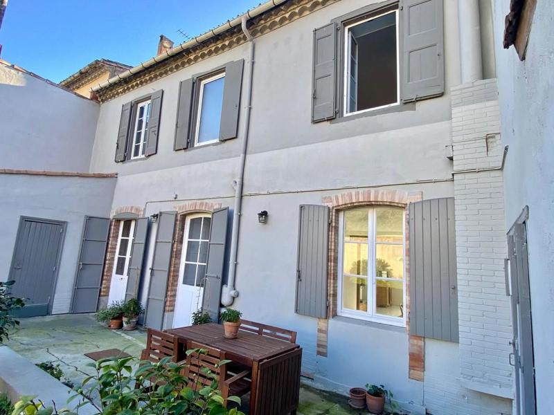 Maison - 220 m² - 6 pièces