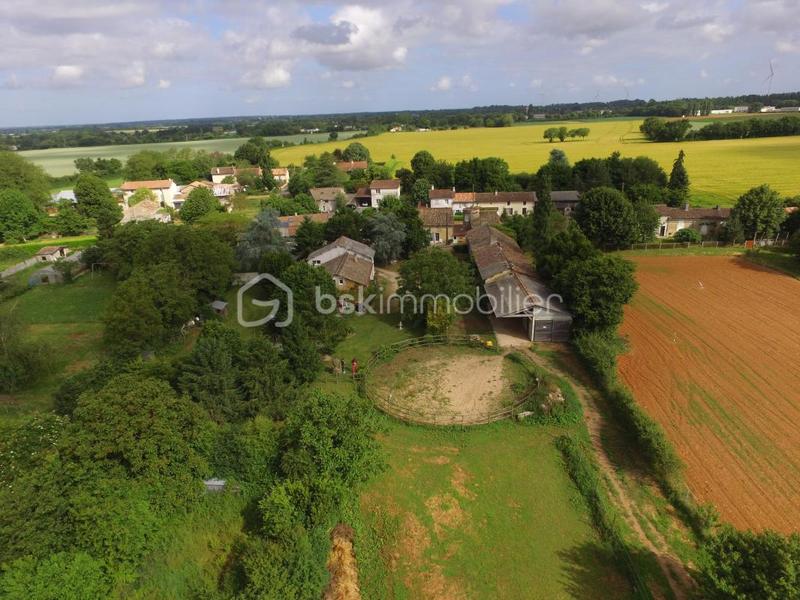 Maison - 184 m² - 10 pièces